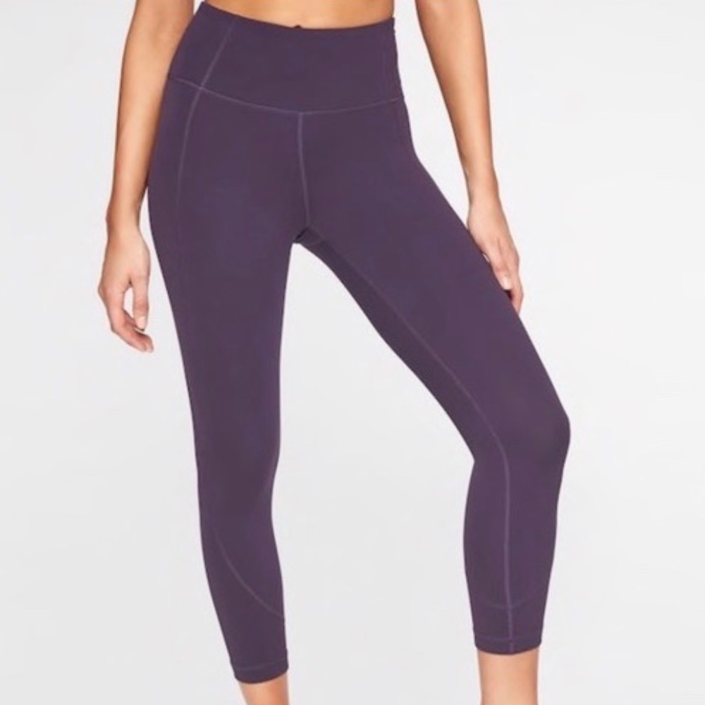 Athleta Salutation Capri MP Purple Drama